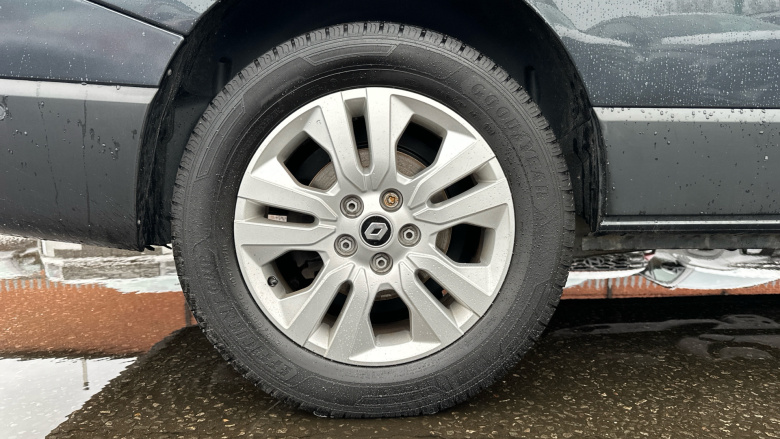 Renault Trafic Lwb Minibus Diesel LL30 Blue dCi 170 Extra 9 Seater EDC